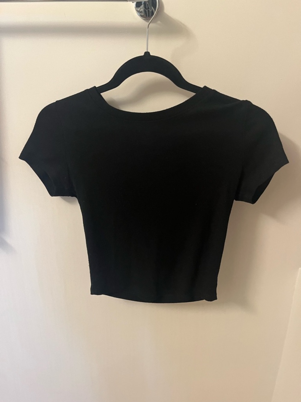 Bozzolo Black Short Sleeve Crop Tee